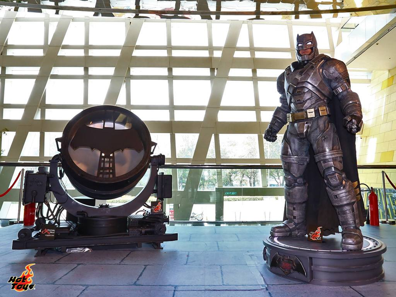 Illustration for article titled Toy Company Builds Life-Size Wonder Woman, Batmobile